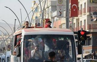 Balkan Kupası şampiyonu Cizre Belediyespor’a coşkulu...