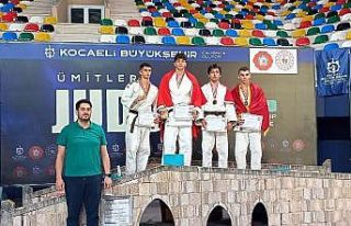 Balkan Şampiyonası’nda Çifte Başarı