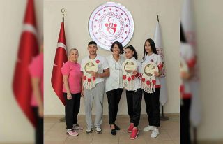 Başarılı karateciler ödüllendirildi