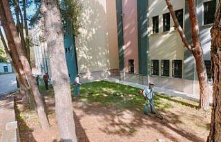 Başiskele’de okullar temizlendi