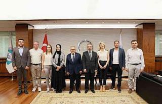 Başkan Büyükkılıç’tan raylı sistem toplantısı