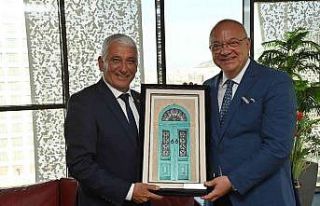 Başkan Ergün Güzelyurt Belediye Başkanı Özçınar’ı...