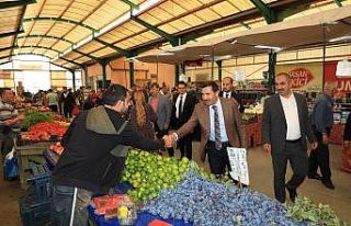 Başkan Hasan Kılca, pazarcı esnafıyla buluştu