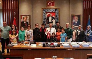 Başkan Işık, şampiyon sporcuları makamında ağırladı