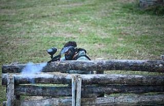 Başkan Kocaman gençlerle paintball oynadı