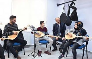 Başkan Okay: "Gençlik Merkezi, gençlerin yeni...