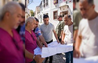 Başkan Ömer Günel ’Eski Kuşadası’nda incelemelerde...