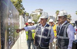 Başkan Seçer, metro inşaat alanında incelemelerde...
