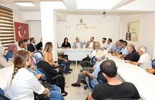 Başkan Sürekli: "İzmirli artık hizmet görmek...