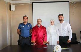 Başkan Vekili Mustafa Çelik, belediye personelinin...