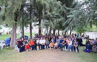 Başkan Zolan Cankurtaran yaz kampı finalinde kadınlarla...