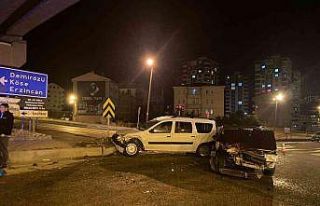 Bayburt’ta trafik kazası: 2 yaralı