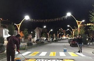 Bayburt’ta yaya geçitleri boyanarak yenilendi