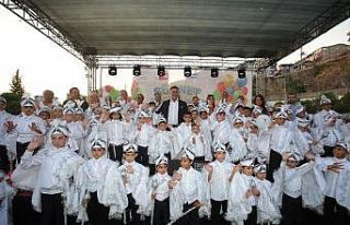 Bayraklı’da toplu sünnet şöleni