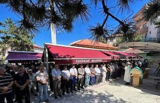 Belediye meclis üyesi Söğüt toprağa verildi