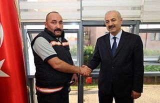 Belediye personelinden örnek davranış