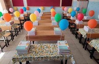 Bingöl’de balonlarla süslenen sınıflar eğitim...