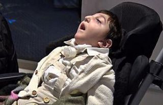 Bir yaşını doldurmadan 3 ay ömür biçilen Ata...