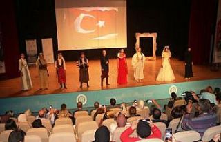 Bitlis’te Selçuklu ve Osmanlı kıyafetleri defilesi