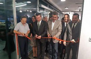 “Bu Cihan’ın Sultanları” resim sergisi ziyaretçilere...