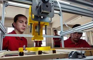 Bu cihaz arı sütü üretiminde verimi 10 katına...