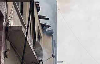 Bursa’da alevler iki katlı evi küle çevirdi