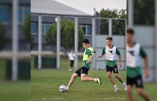 Bursaspor dar alanda çit kale maç yaptı