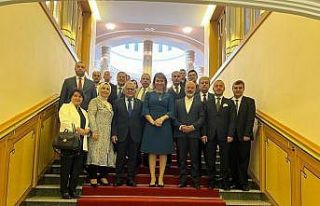 Büyükkılıç başkanlığındaki Kayseri heyeti...