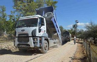 Büyükşehir Belediyesinden, Elmalı’da asfalt...