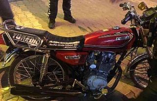 Çalıntı motosikletle yakalanan şahıs, gözaltına...