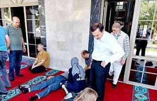 Camide fenalaşan vatandaşa ilk müdahale sağlık...