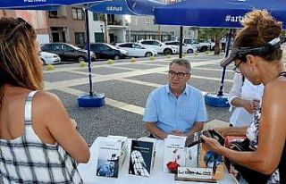 Çeşmeli yazarlar okurlarıyla buluştu