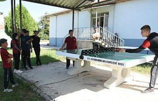 (cumaya) Yenişehir Belediyesi okullara tenis masası...