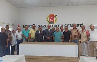 Cumhuriyet Başsavcısı Öztoprak gazetecilerle bir...