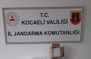 Depoyu gümrük kaçağı telefon aksesuarıyla dolduran...