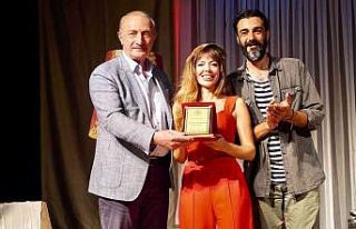 Didim’de Otizmliler derneği yararına tiyatro oyunu...