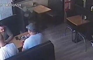 Dolandırdıkları altınları restoranda paylaşan...