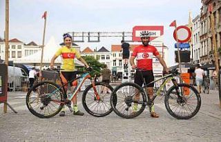 Dünya Kupası’nda yarışan millî bisikletçilerin...