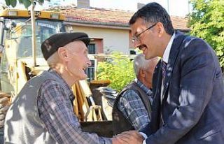 "Elimizdeki tüm imkanlarımızı köylümüz...