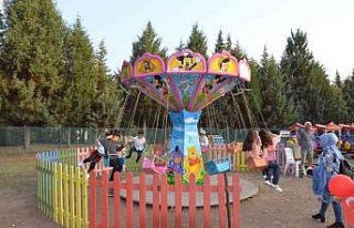 Emet Belediyesinden çocuklara 100. yıla özel lunapark