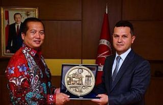 Endonezya Ankara Büyükelçisi’nden Rektör Topal’a...