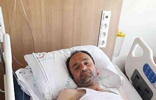 Erik toplamak için çıktığı ağaçtan düşen...