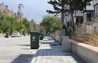 Erzincan’da iki mahallede kaldırımlar yenilendi
