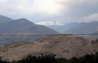 Erzincan’ın en yüksek noktası Esence’ye mevsimin...