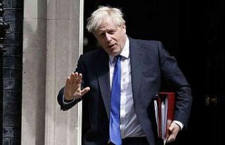 Eski İngiltere Başbakanı Johnson’dan, yeni Başbakan...