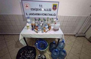 Eskişehir’de kaçak içki operasyonunda 4 şüpheli...