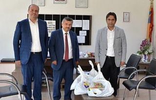 ETSO’dan ihtiyaçlı öğrencilere kırtasiye yardımı