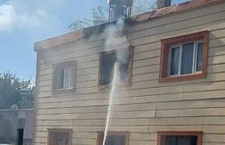 Ev yangını büyümeden söndürüldü