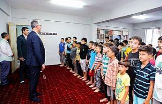 Eyyübiye’de çocuklara hediye