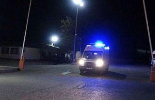 Fabrikada çıkan yangında 3 işçi dumandan zehirlendi